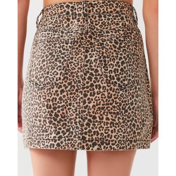 BDG Leopard Denim Zip Mini Skirt - Picture 3 of 3